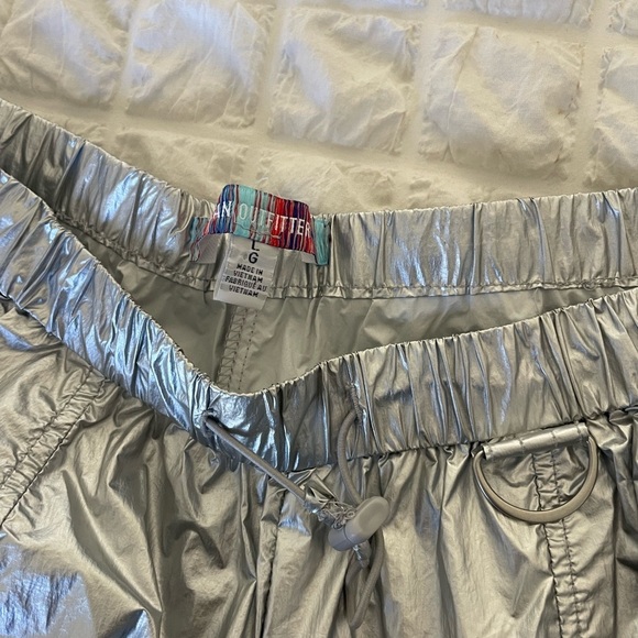 Urban Outfitters  silver metallic nylon cargo ballon pants - Picture 9 of 14